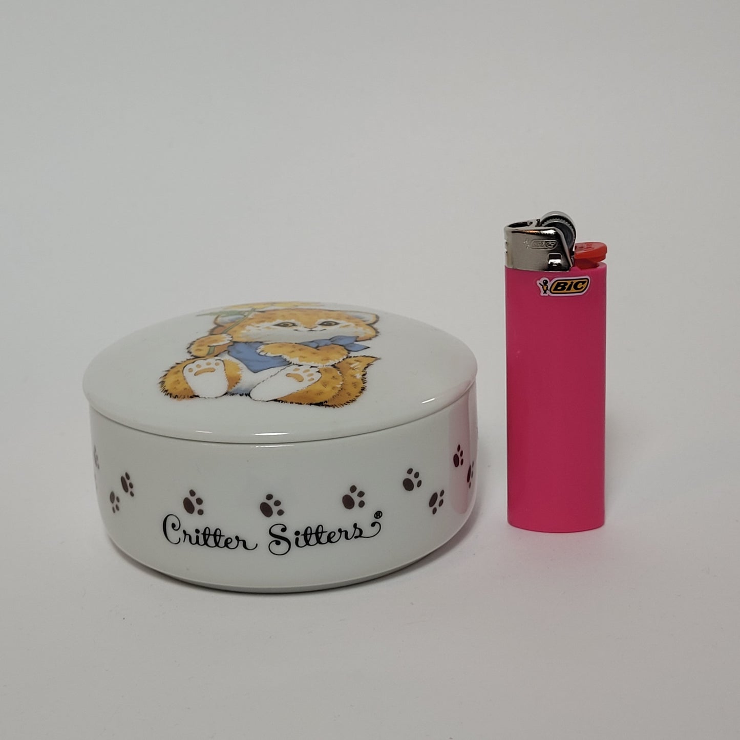 Enesco - Porcelain Critter Sitters Trinket Dish with Lid