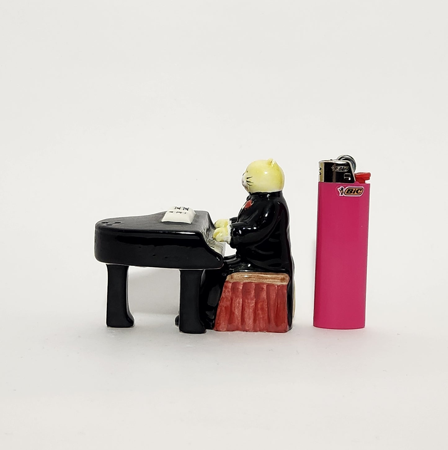Cardinal Inc - Cat Playing Piano Salt & Pepper Shakers