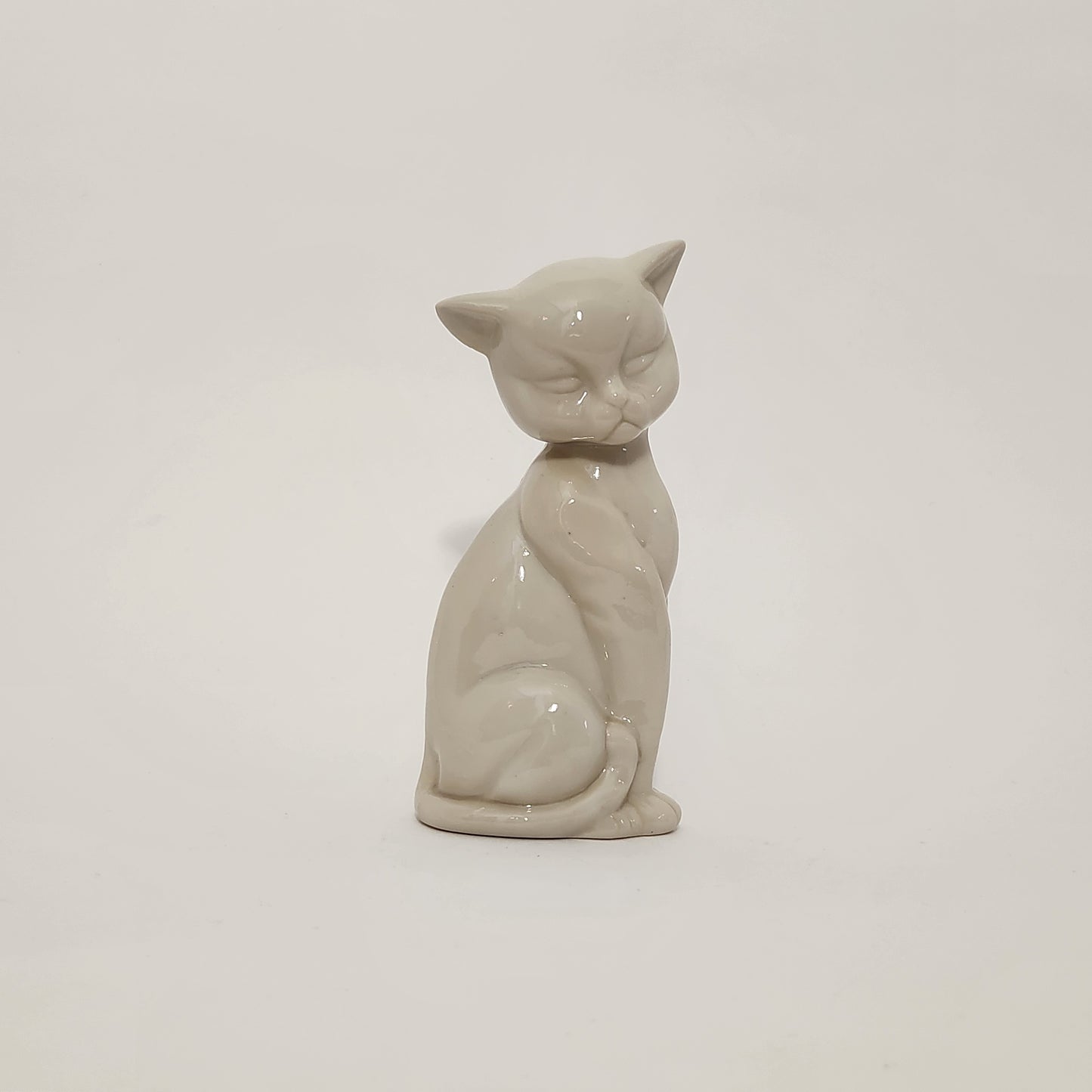 Enesco - Porcelain White Cat Figurines Set of 2
