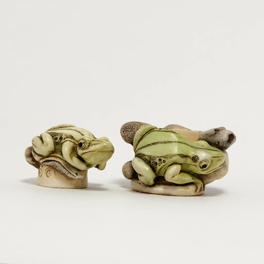 Harmony Kingdom - Sherman Drackett - Lover's Leap Frog Trinket Box 2000