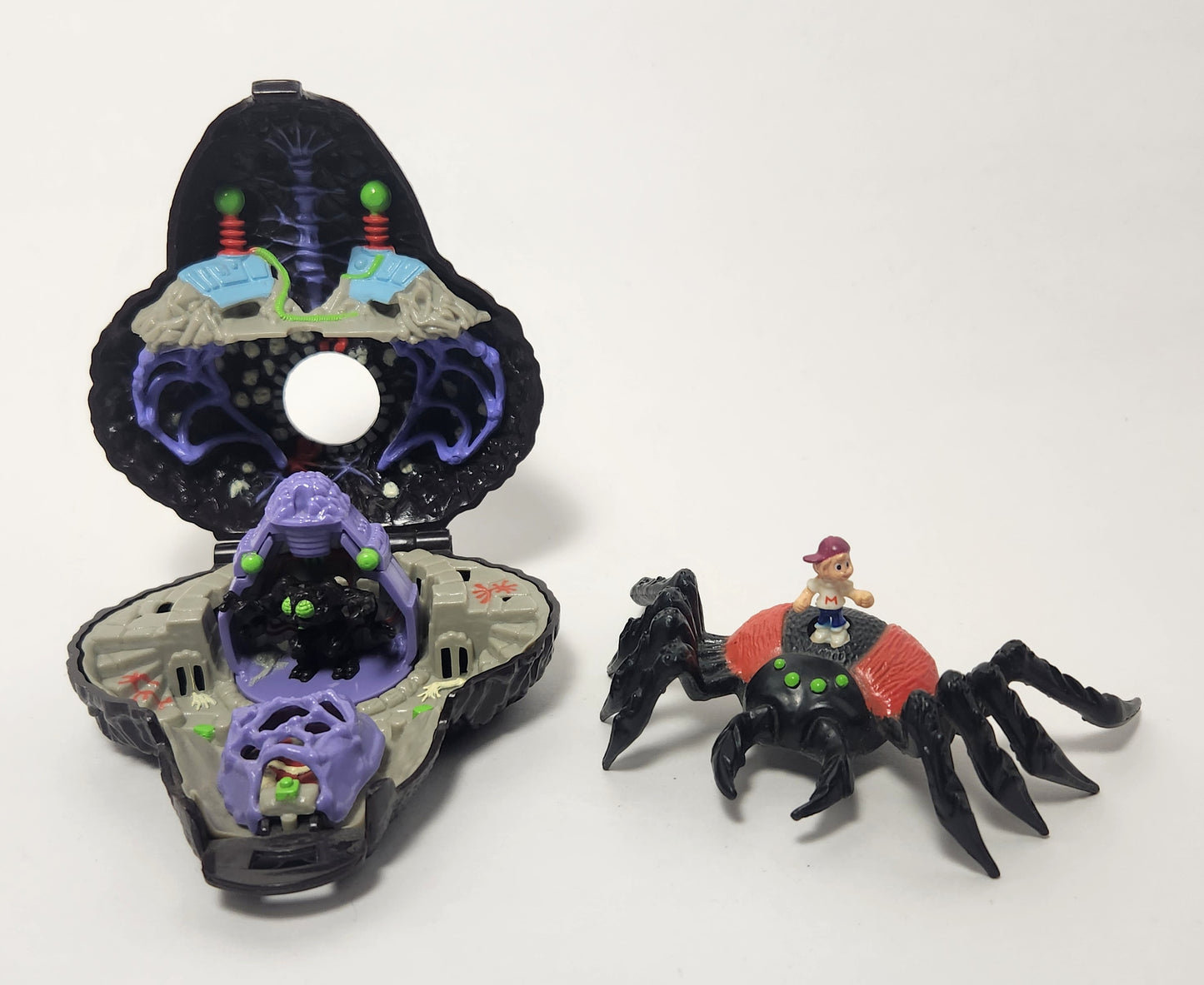 Bluebird - Mighty Max Trapped by Arachnoid Doom Zone Playset 1992
