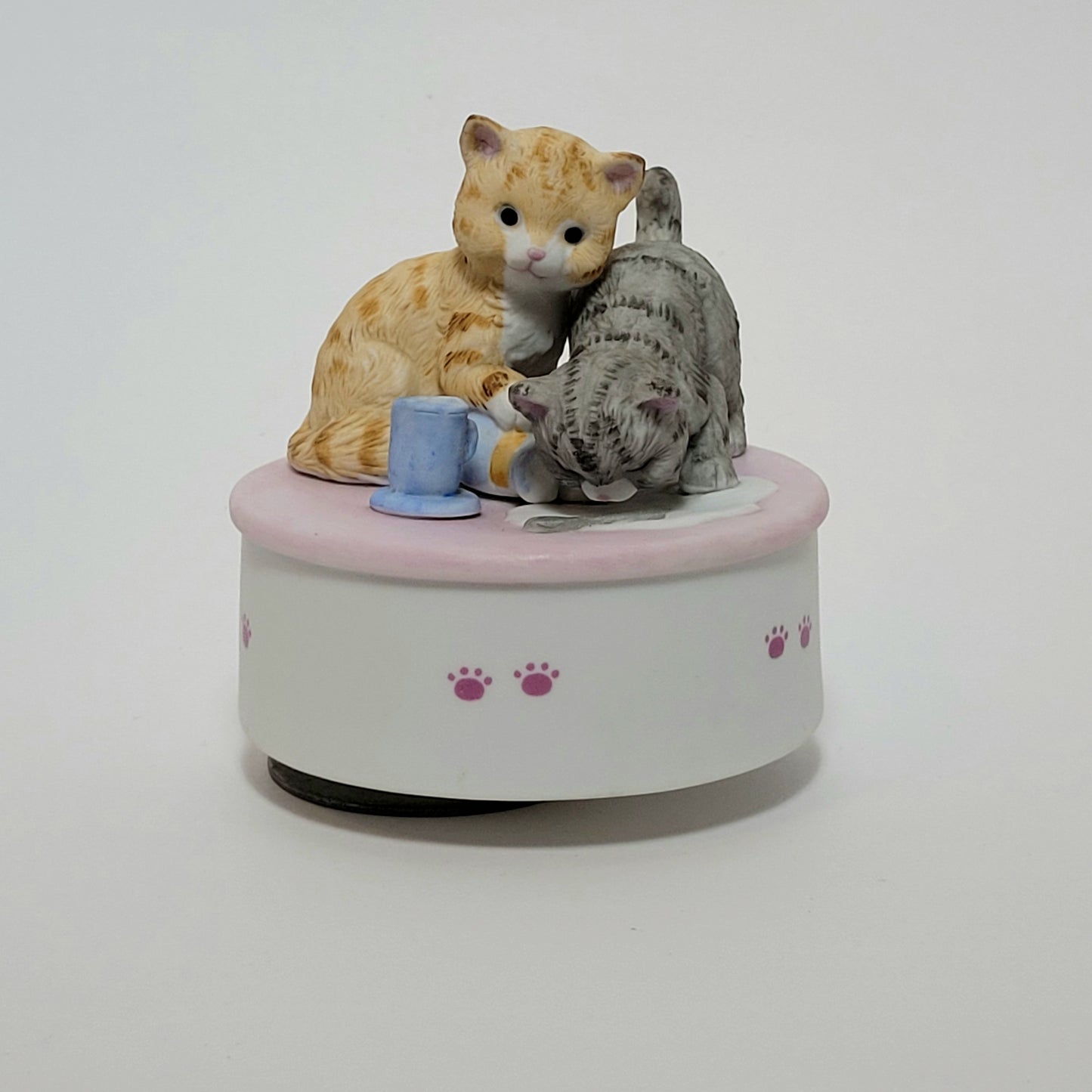 San Francisco Music Box Company - Porcelain Tabby Kittens Music Box 1990