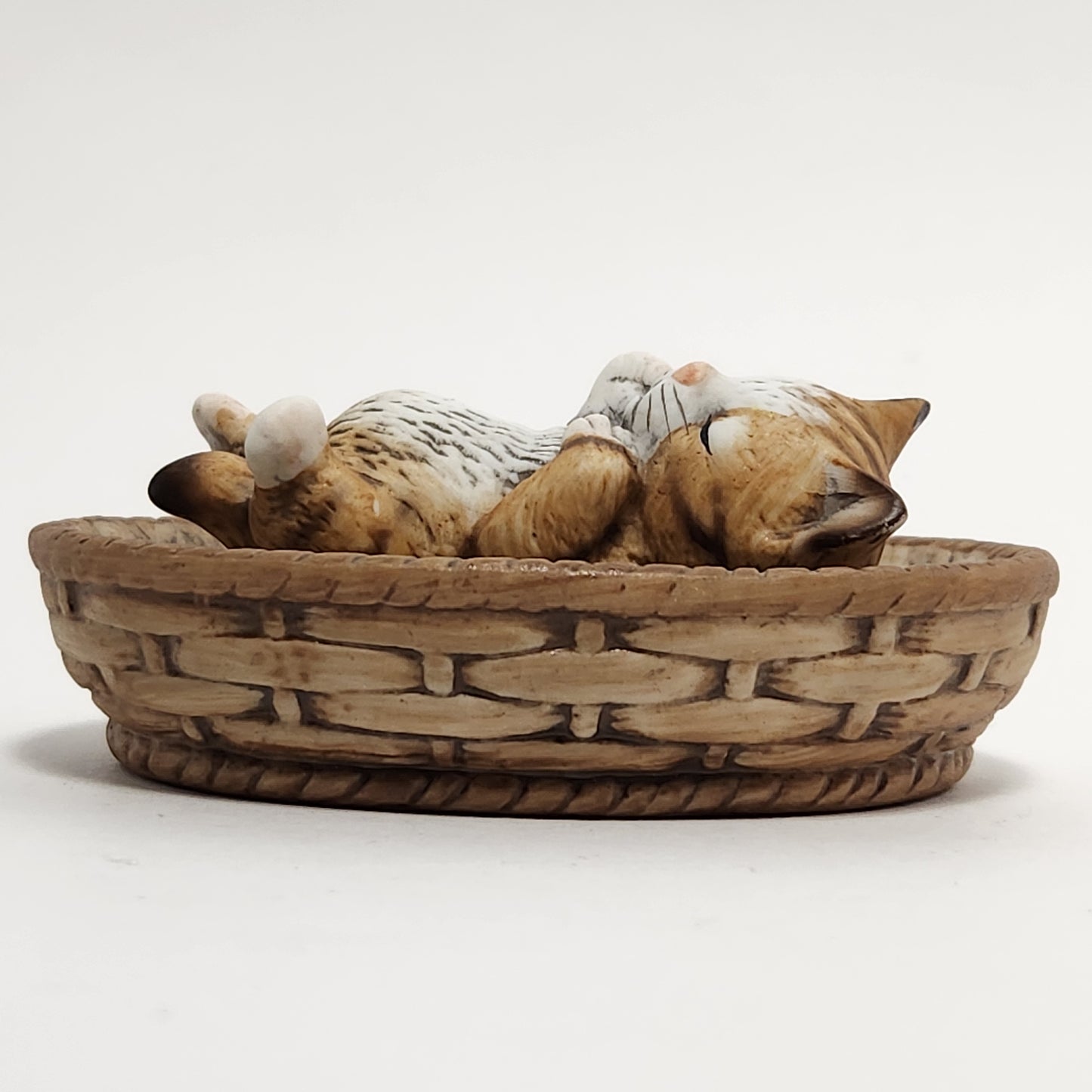 House of Global Art - Harvey Knox Kingdom - Sleeping Kitten in Basket Porcelain Figurine