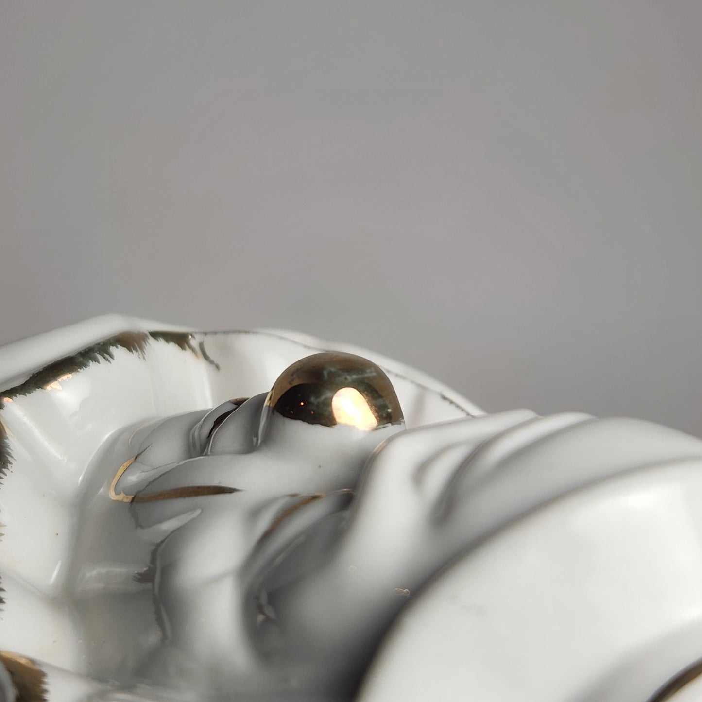GOT - Porcelain White and Gold Clown Head Bust Figurine