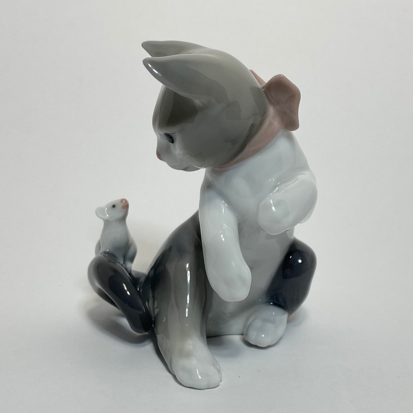 Lladro - Stunned Kitty Cat and Mouse Porcelain Figurine 1984