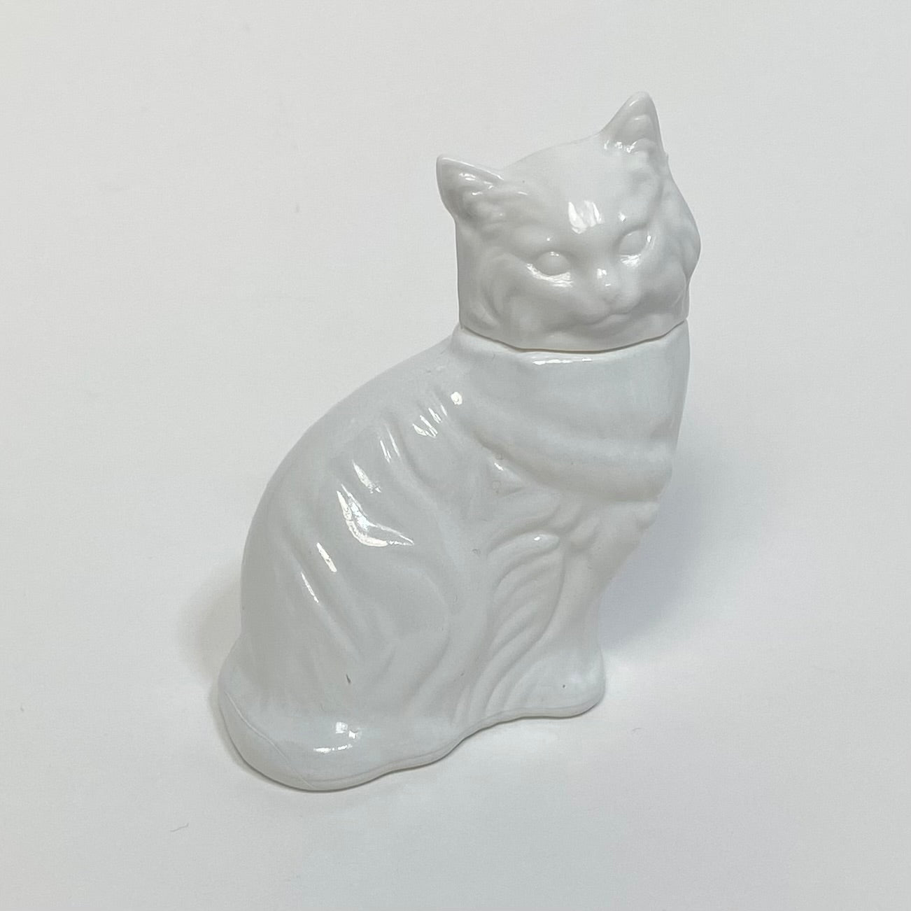 Avon - Glass White Cat Cologne Bottle 1970s