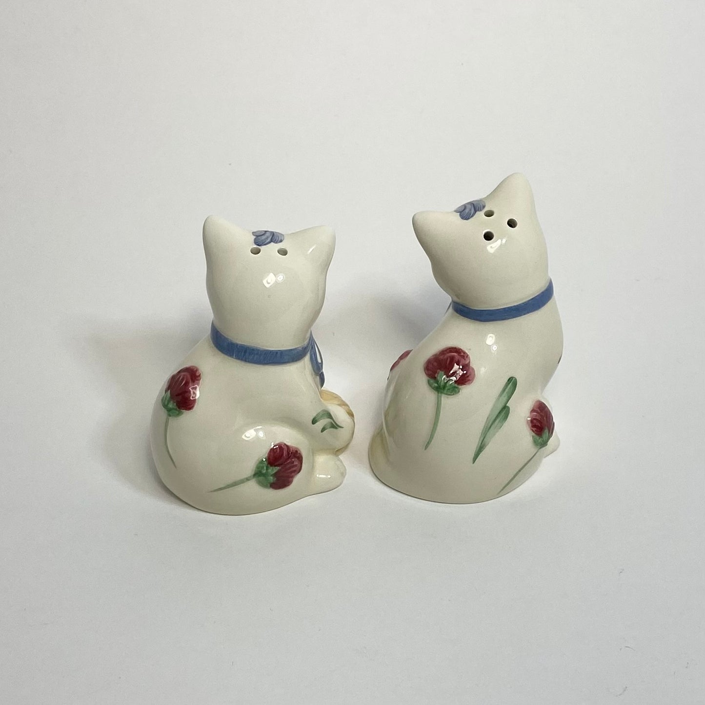 Lenox - White Floral Cat Salt and Pepper Shakers 1980s