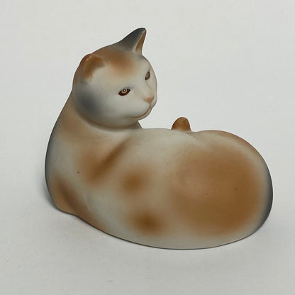 Avon - Porcelain Calico Cat Figurine 1984