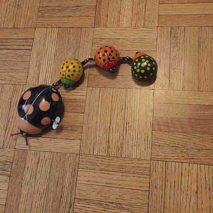 TPS - Tin Ladybug Family Wind-up Toy