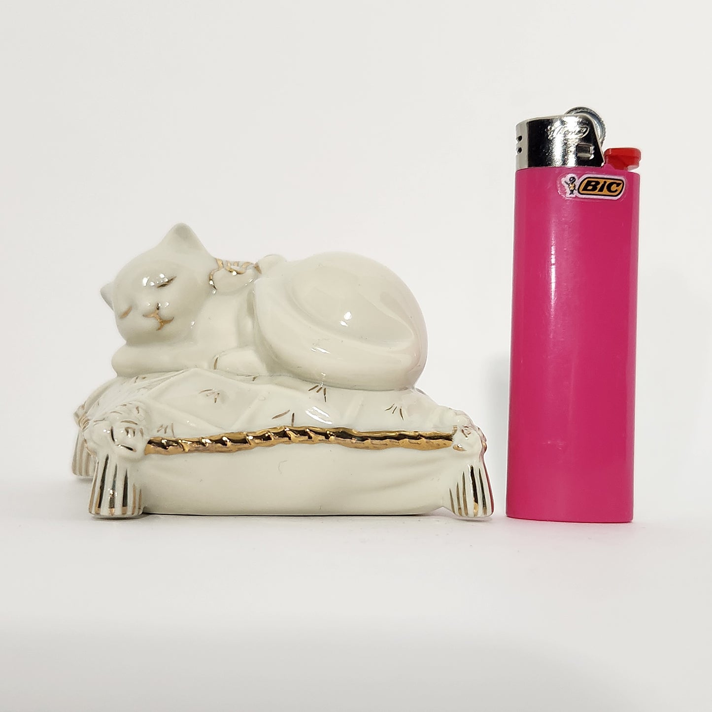 Lenox - White Sleeping Cat on Pillow