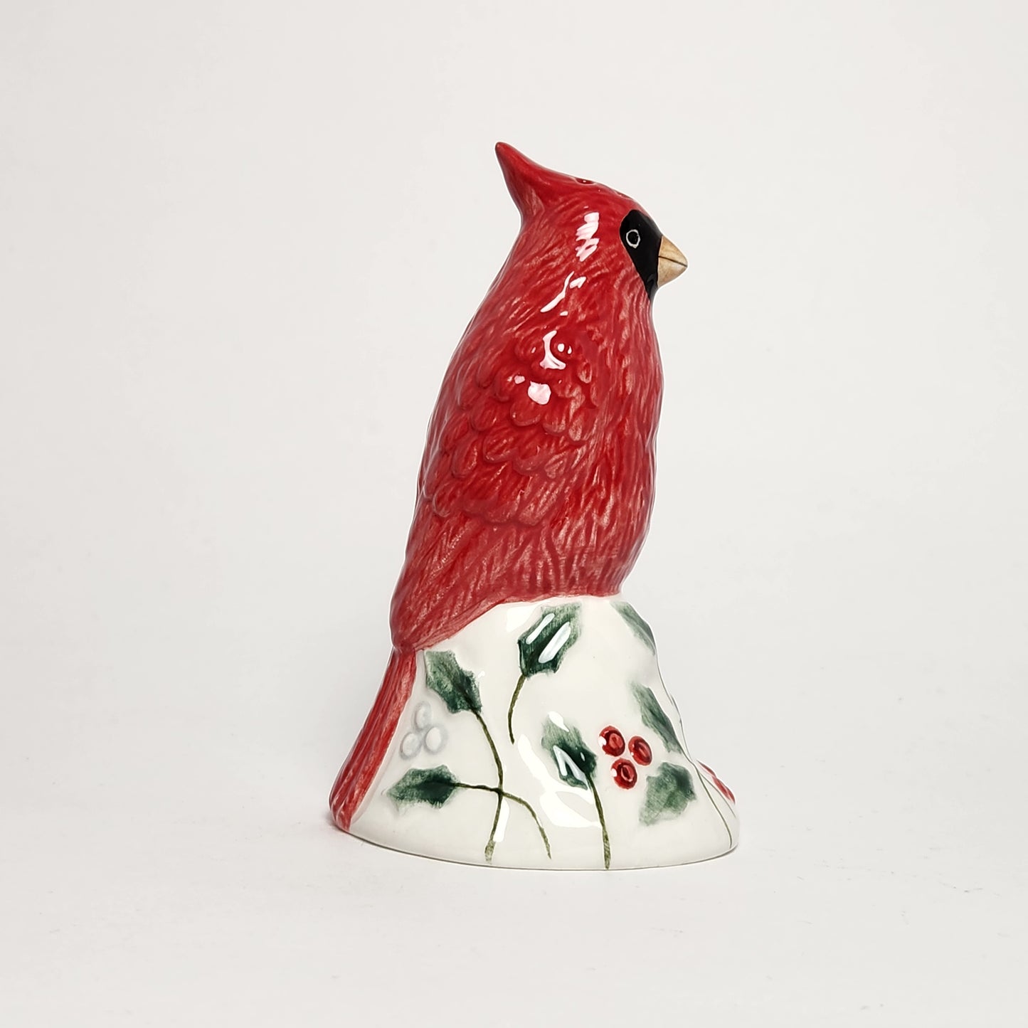 Pfaltzgraff - Winterberry Cardinals Salt and Pepper Shaker Set