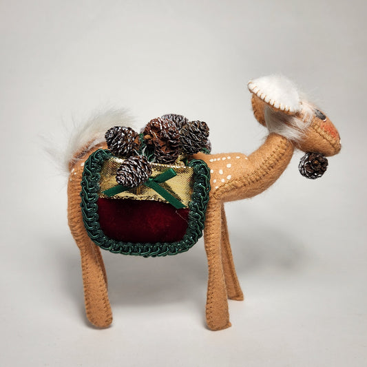 Annalee Mobilitee Dolls - Reindeer Doll with Pinecones 2004
