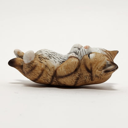 House of Global Art - Harvey Knox Kingdom - Sleeping Kitten in Basket Porcelain Figurine