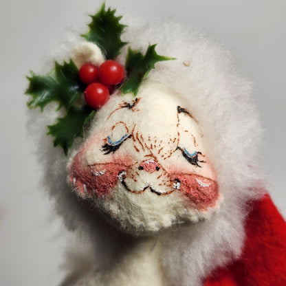 Annalee Mobilitee Dolls - White Cat Doll with Santa Hat 1998