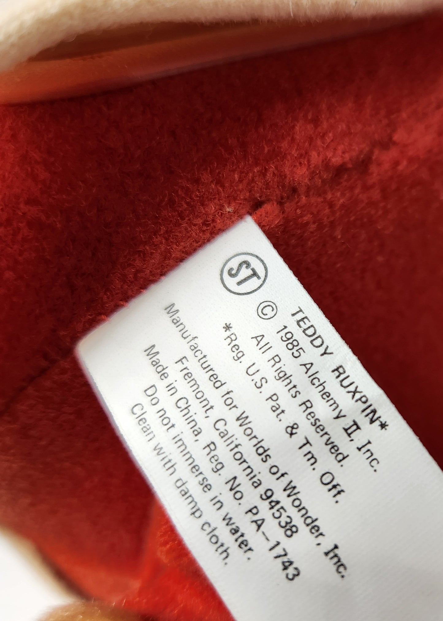 Worlds of Wonder - The World of Teddy Ruxpin Animated Talking Toy and Telephone (Bundle) 1990