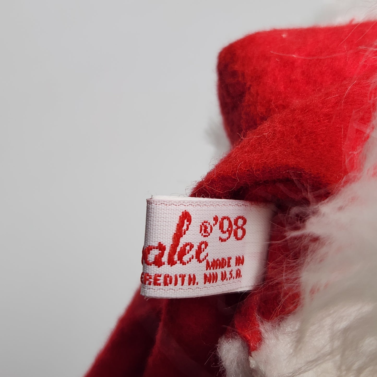 Annalee Mobilitee Dolls - White Cat Doll with Santa Hat 1998