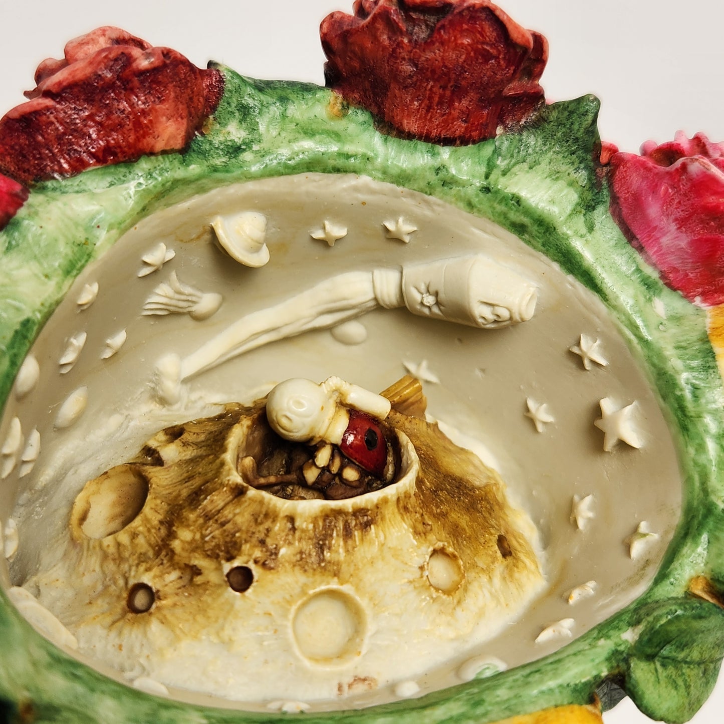 Harmony Kingdom - Martin Perry - Rose Basket Trinket Box 1997