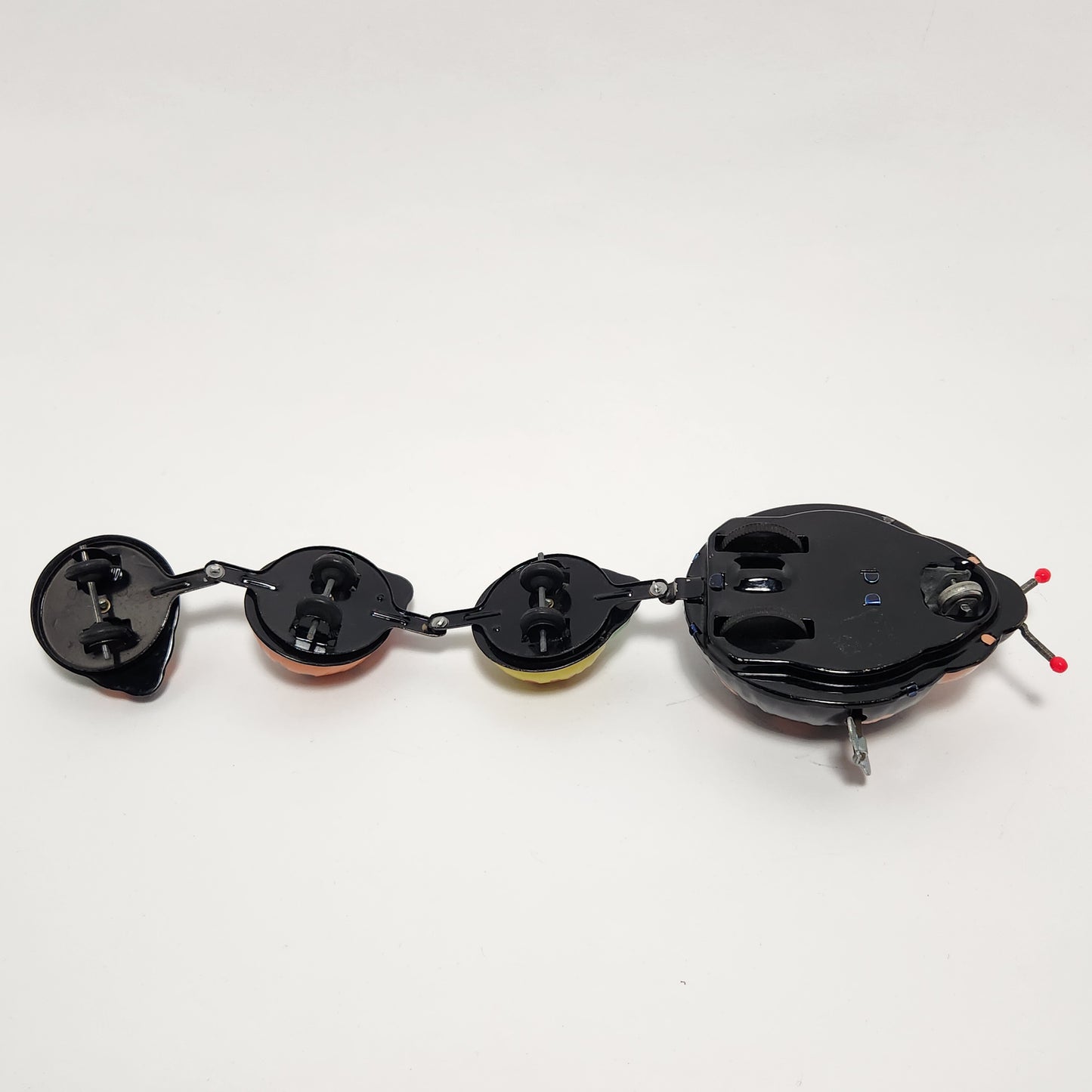 TPS - Tin Ladybug Family Wind-up Toy