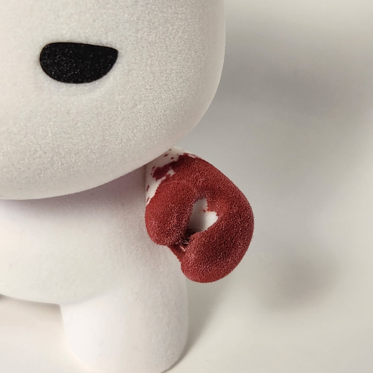 Kidrobot - Luke Chueh - Flocked Wannabe Dunny 2018 (DAMAGED)