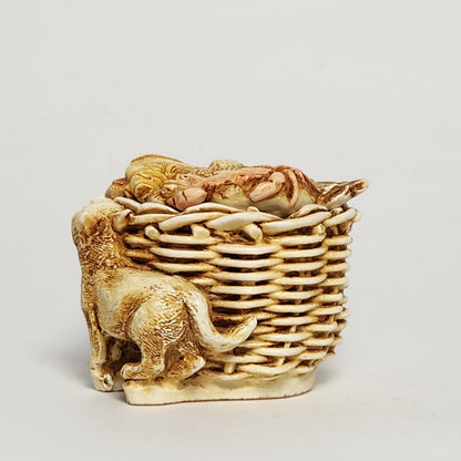 Harmony Kingdom - David Lawrence - Kitty's Kipper Trinket Box 1998