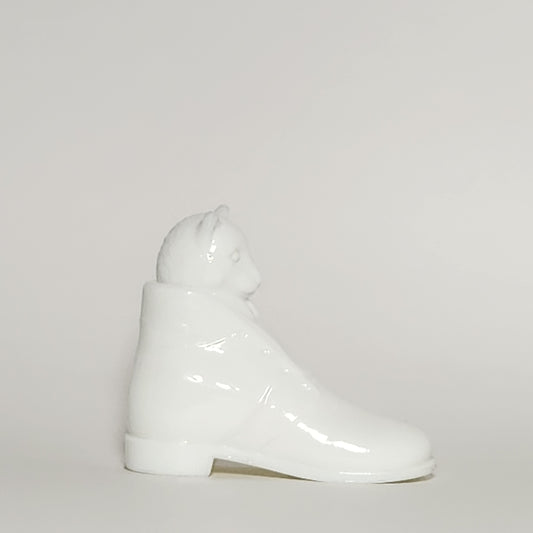 Westmoreland - Puss in Boots White Milk Glass Figurine