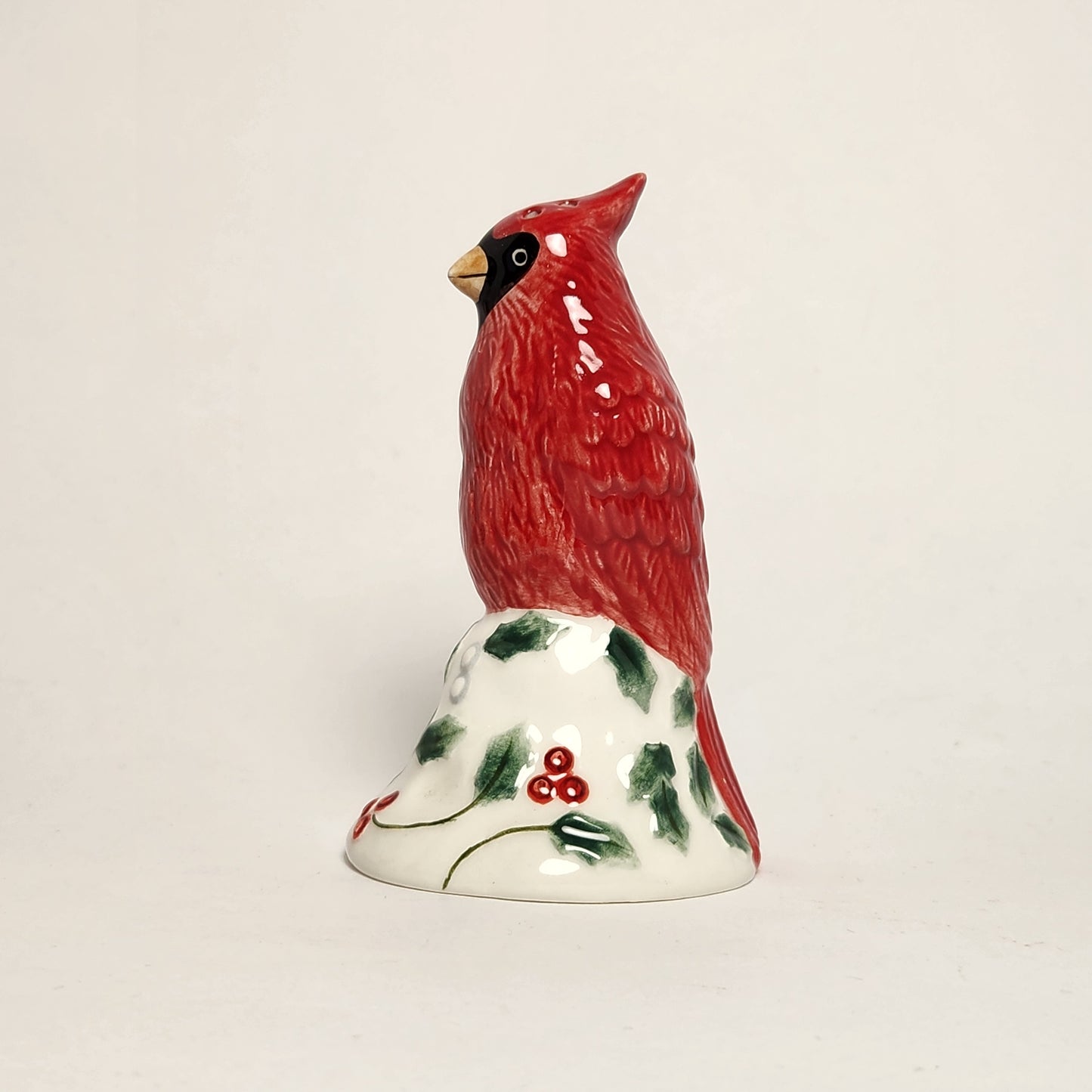 Pfaltzgraff - Winterberry Cardinals Salt and Pepper Shaker Set