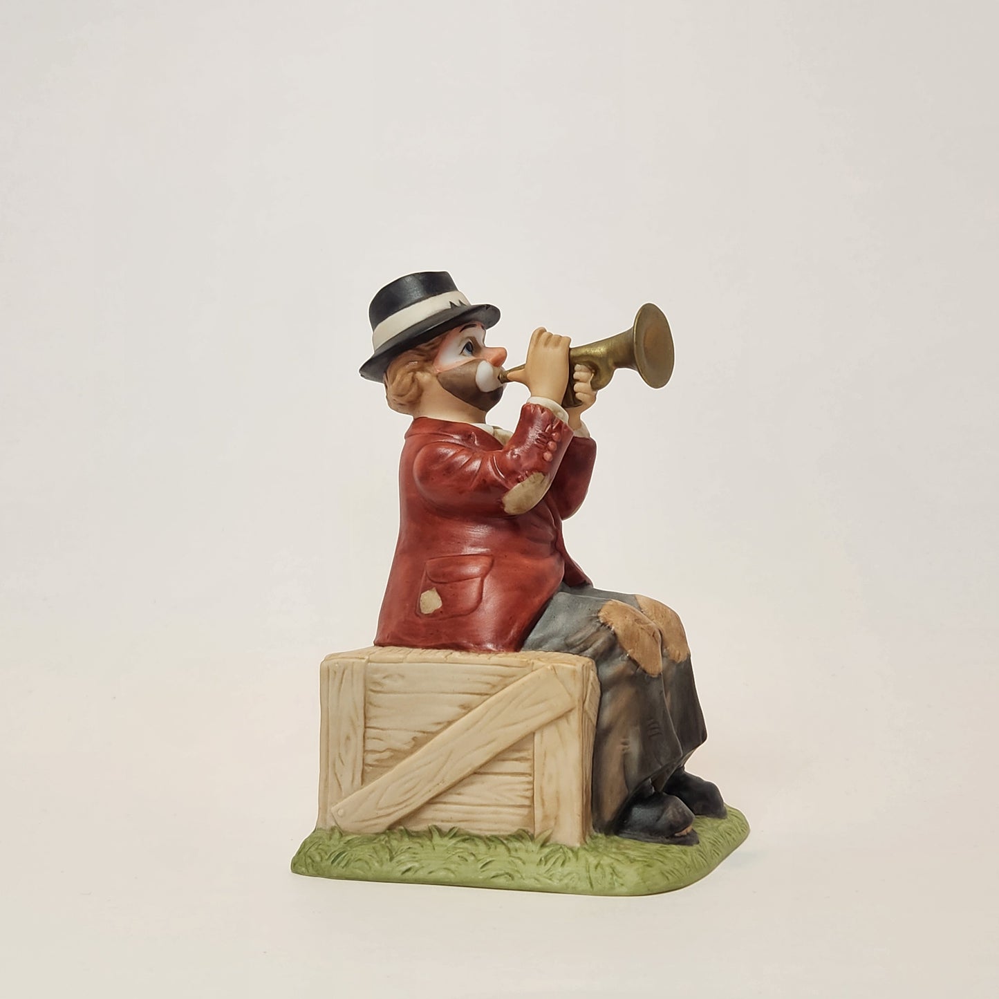 Melody In Motion - Porcelain Clown Trumpeter Member Figurine 2004