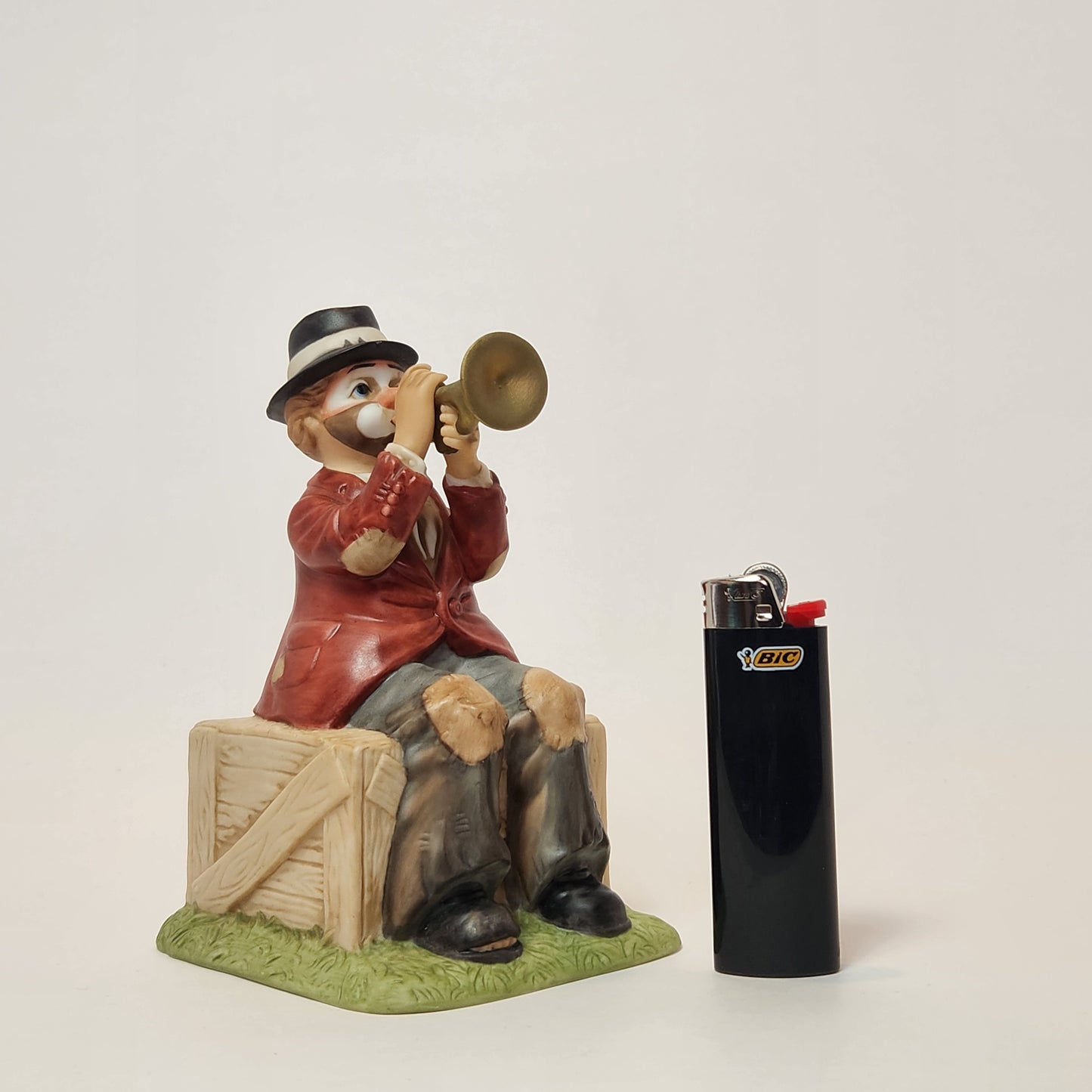 Melody In Motion - Porcelain Clown Trumpeter Member Figurine 2004