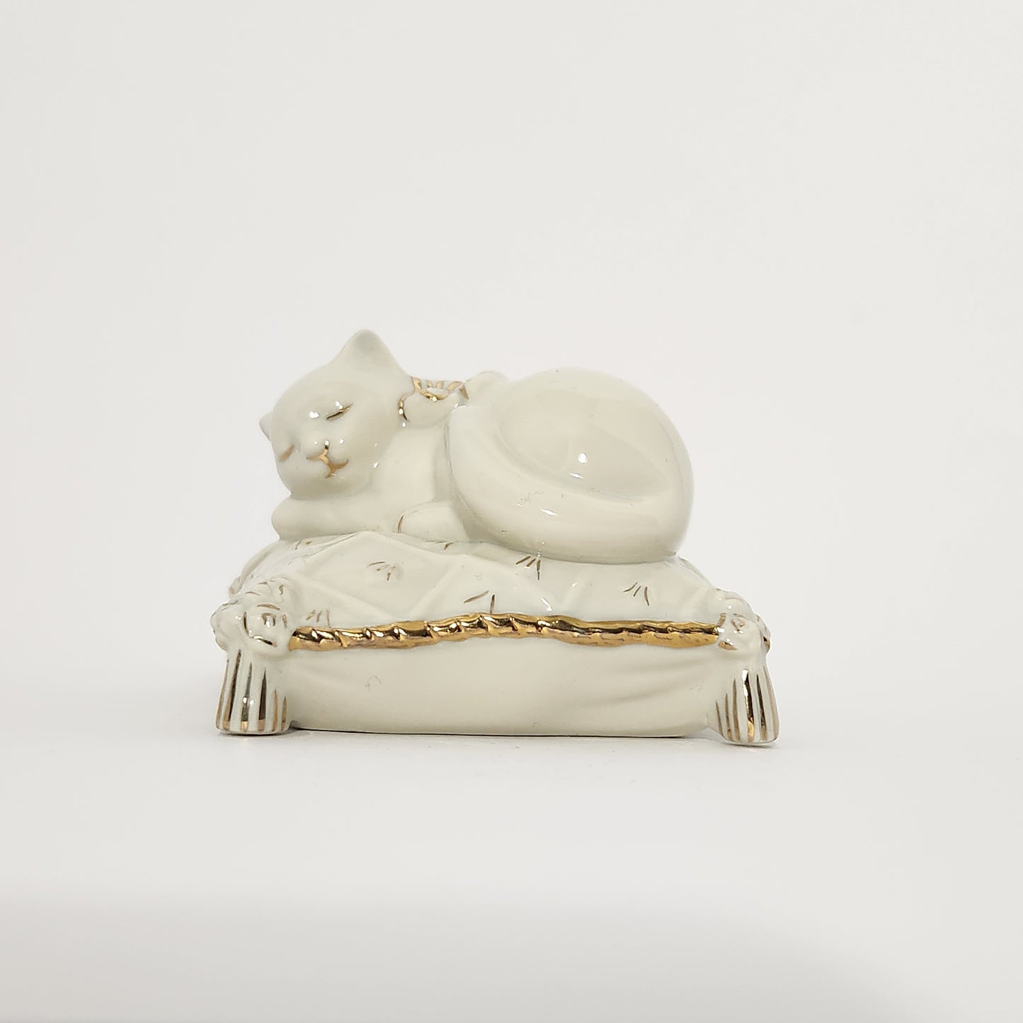 Lenox - White Sleeping Cat on Pillow