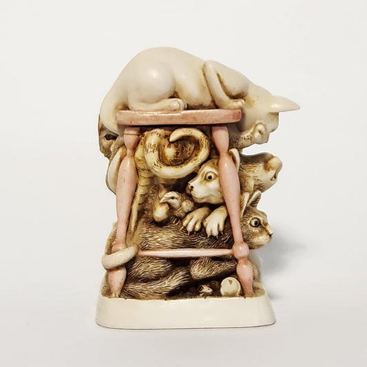 Harmony Kingdom - Peter Calvesbert - Tony's Tabbies Trinket Box 1997