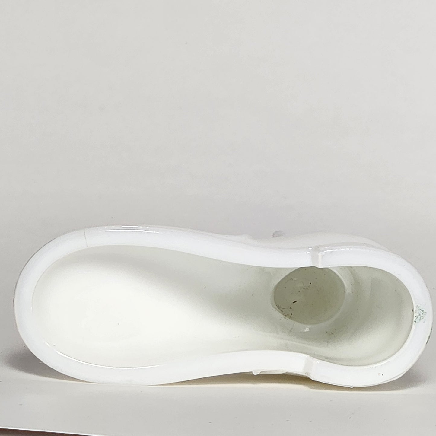 Westmoreland - Puss in Boots White Milk Glass Figurine