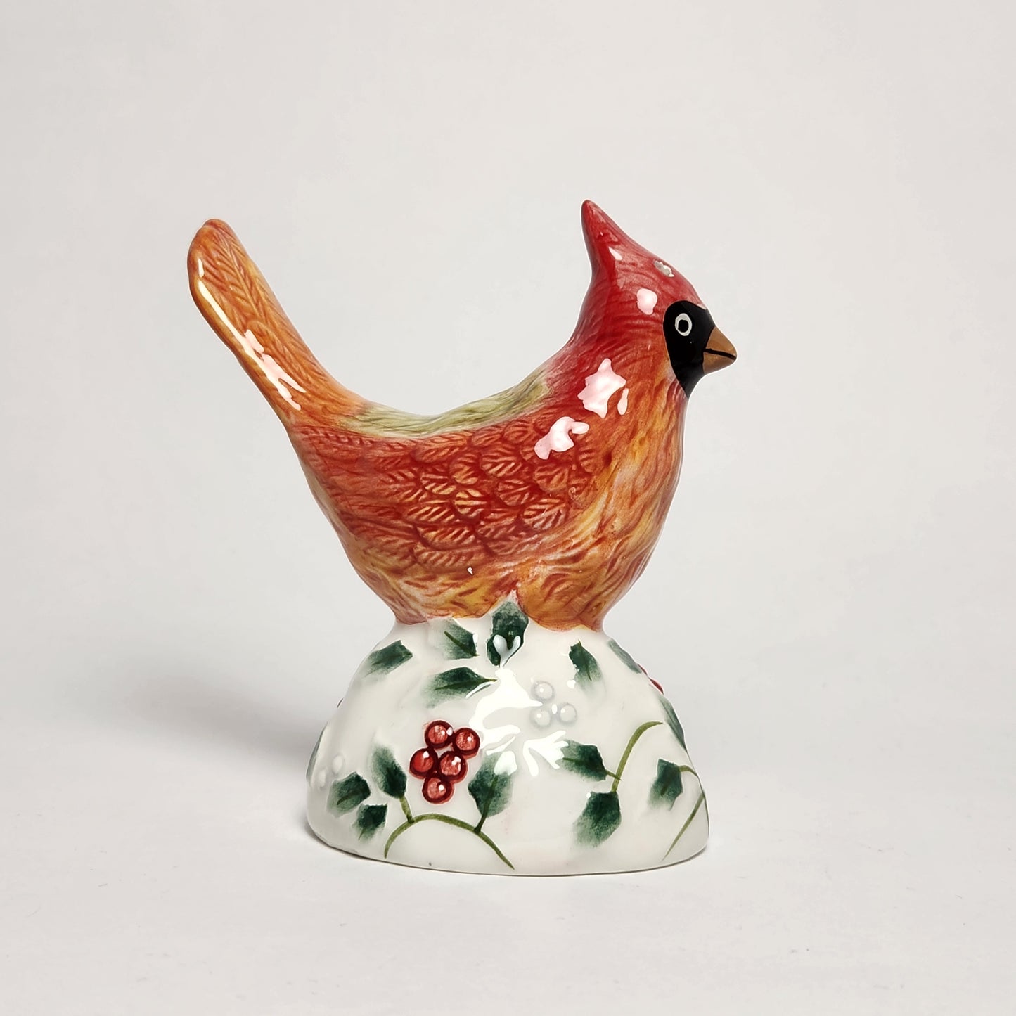 Pfaltzgraff - Winterberry Cardinals Salt and Pepper Shaker Set