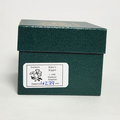Harmony Kingdom - David Lawrence - Kitty's Kipper Trinket Box 1998