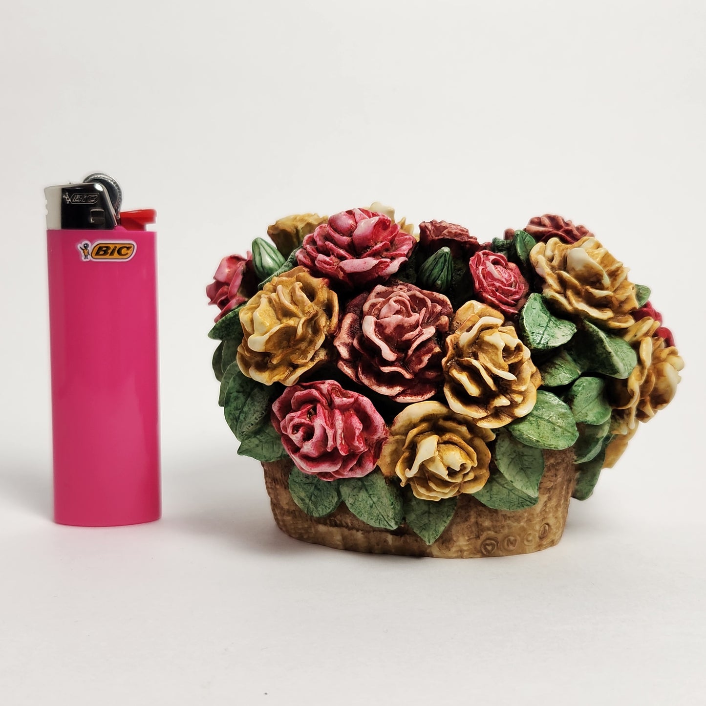 Harmony Kingdom - Martin Perry - Rose Basket Trinket Box 1997