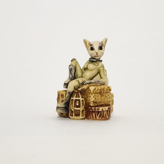Harmony Kingdom - Adam Binder - Minx on the Moon Trinket Box 2001