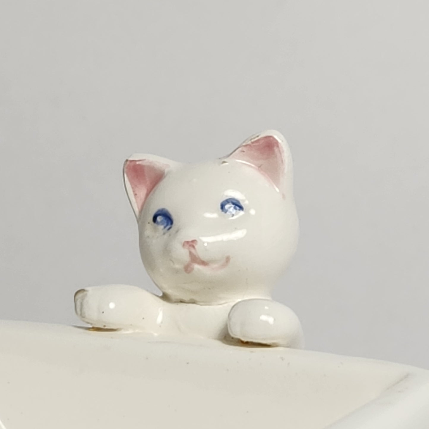 Avon - Ceramic Kitten Cracker Server Dish