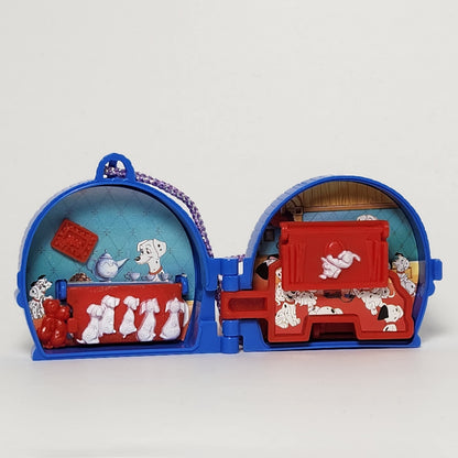 Mattel - 101 Dalmatians Once Upon a Time Locket Playset 1993