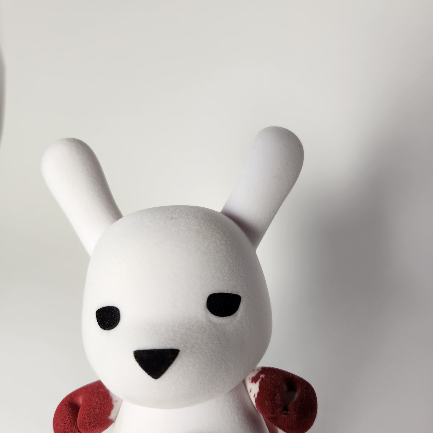 Kidrobot - Luke Chueh - Flocked Wannabe Dunny 2018 (DAMAGED)