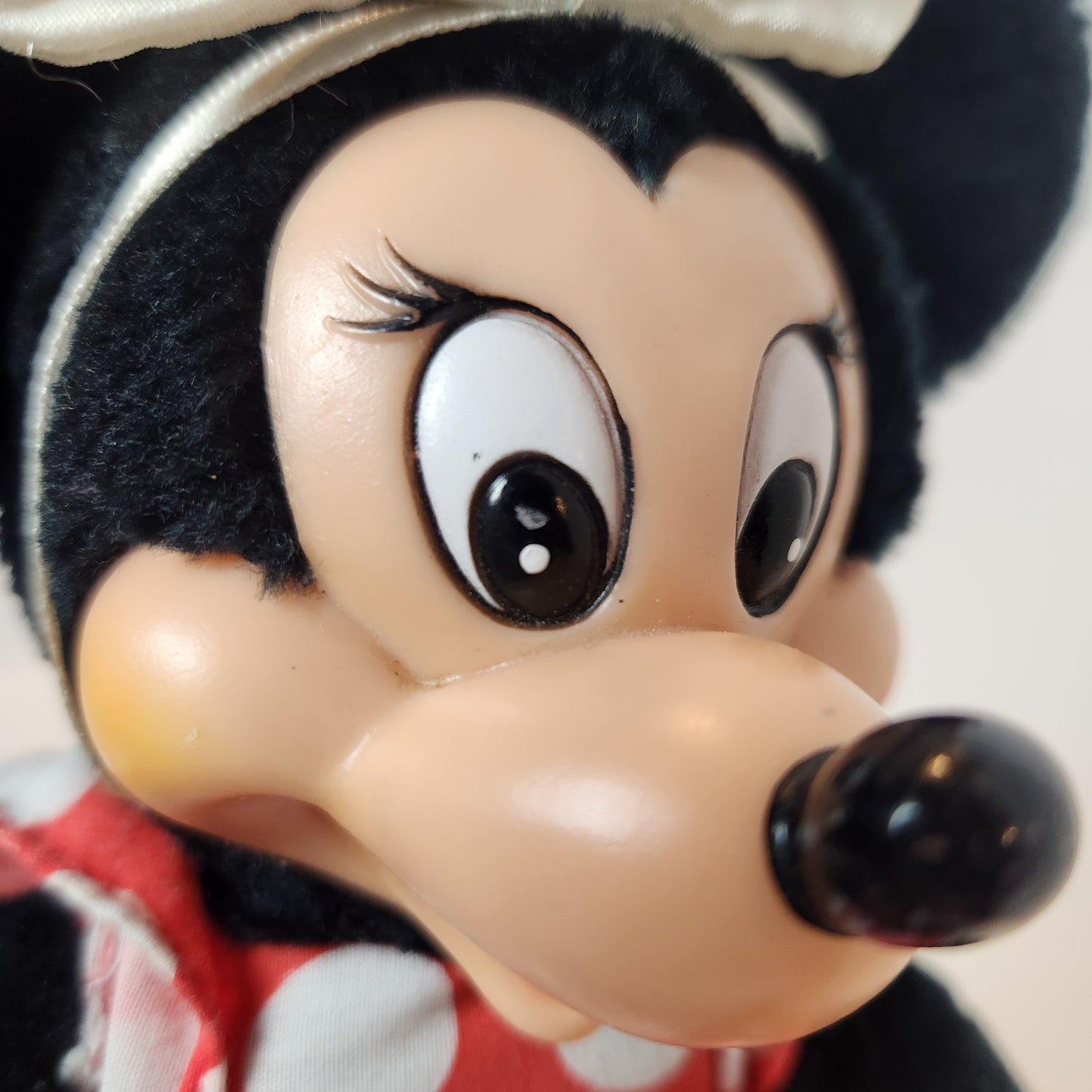 Walt Disney Productions - Applause - Minnie Mouse Plush Doll with Polka Dot Dress 1981
