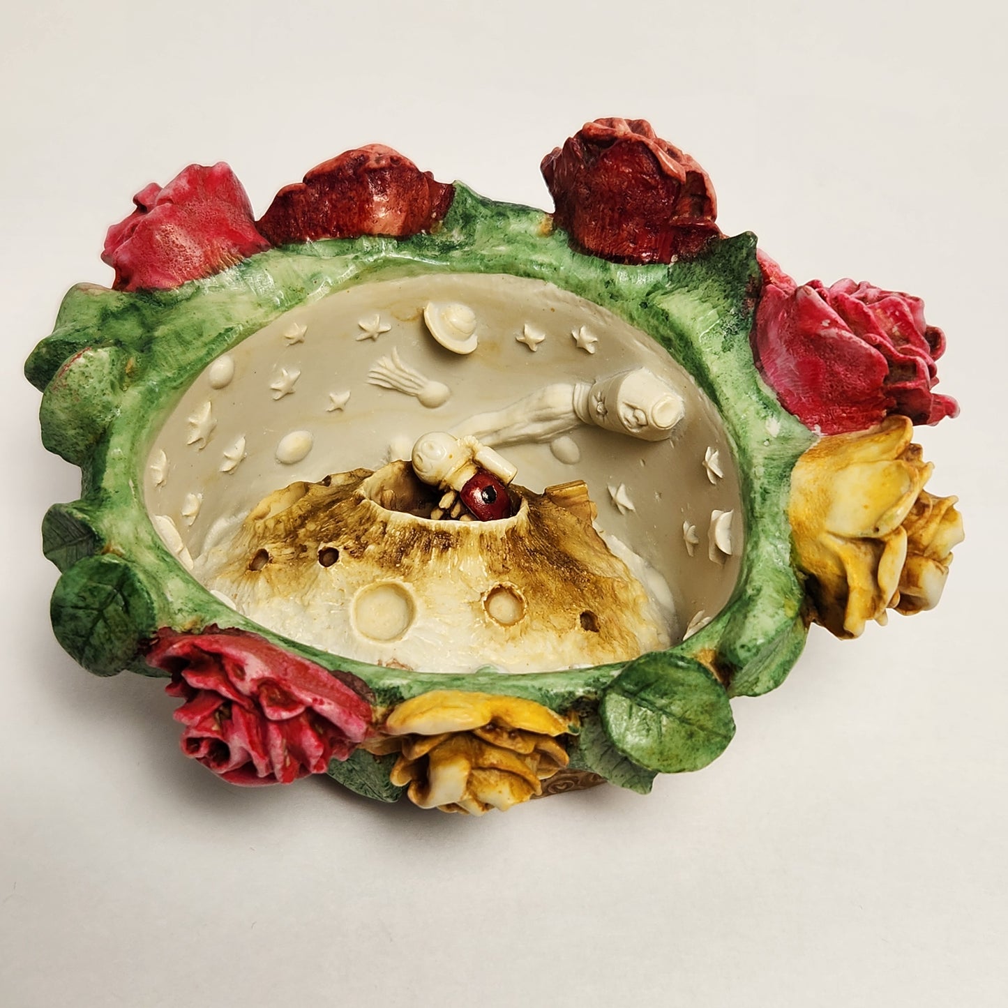 Harmony Kingdom - Martin Perry - Rose Basket Trinket Box 1997