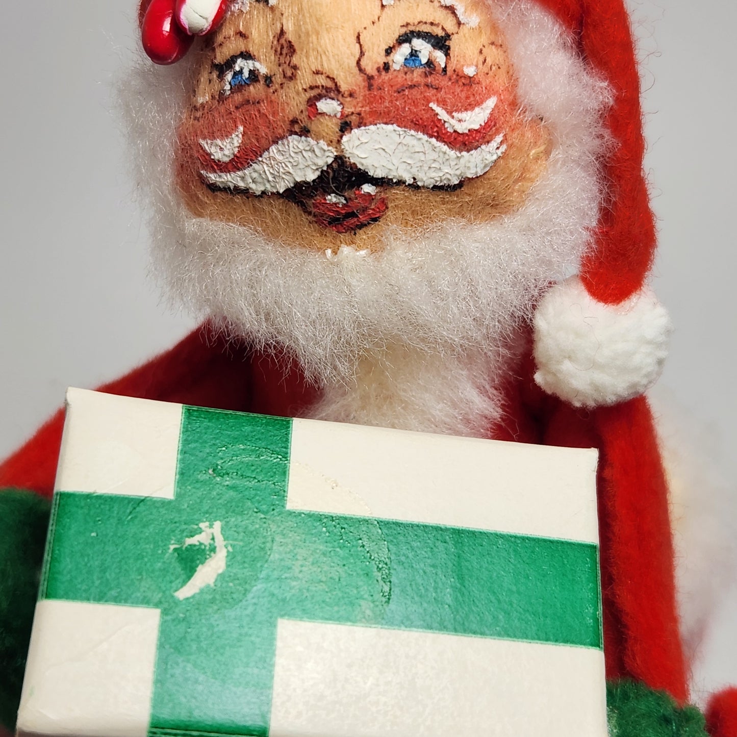 Annalee Mobilitee Dolls - Santa Claus Doll with Present 1981