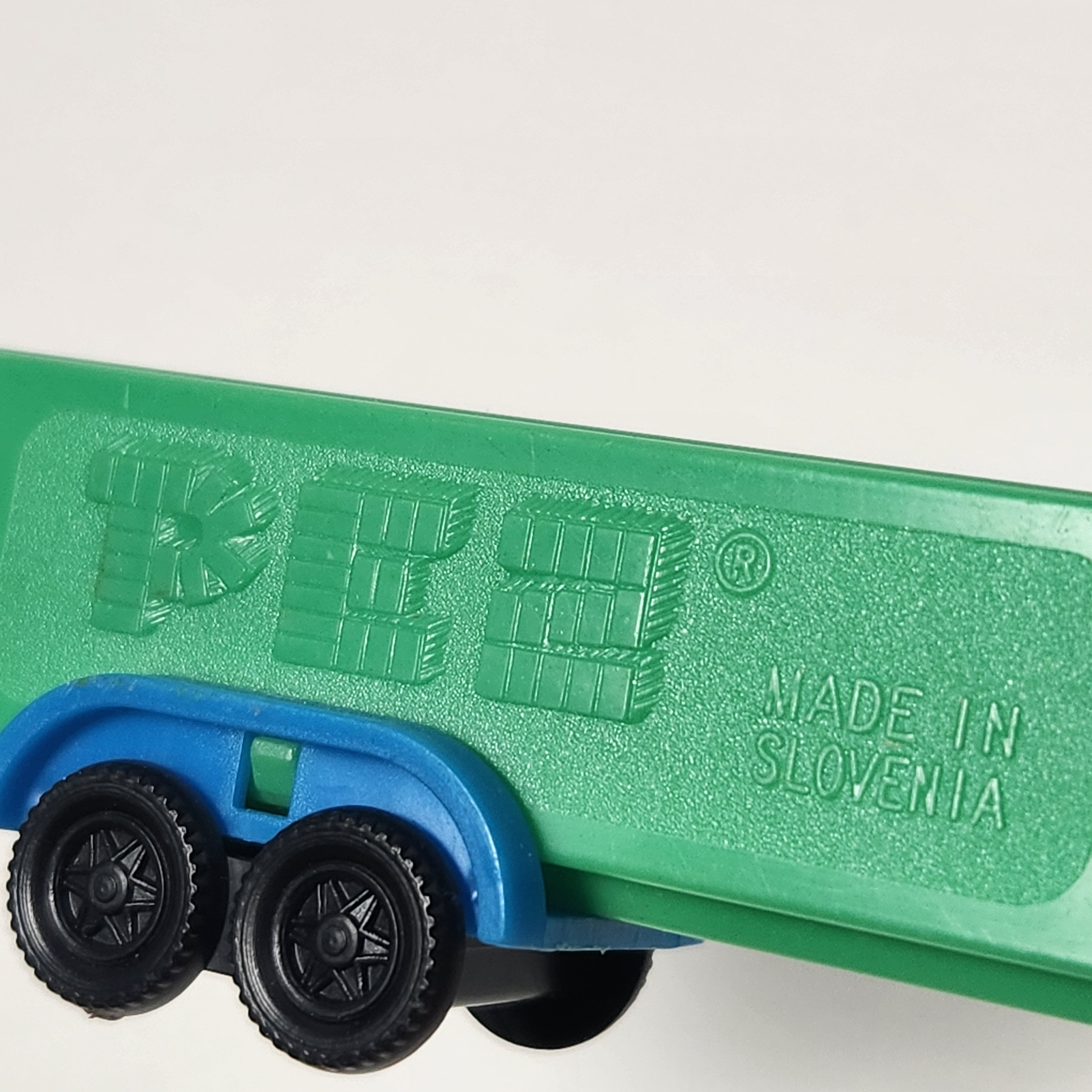 Pez - Green and Blue Semi Truck Pez Dispenser – Attic Katz