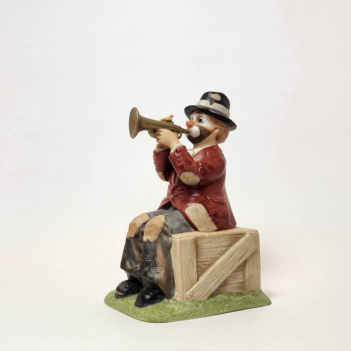 Melody In Motion - Porcelain Clown Trumpeter Member Figurine 2004