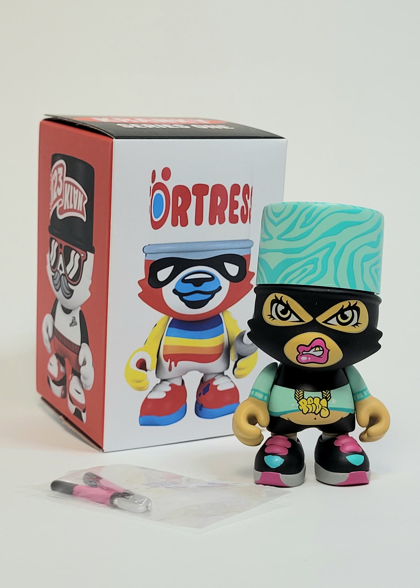 Superplastic x Kranky Series One Coffret de 12 boîtes mystères : figurines de collection en vinyle 8,9 cm Superplastic x Kranky Series One Coffret de 12 boîtes mystères : figurines de collection en vinyle 8,9 cm