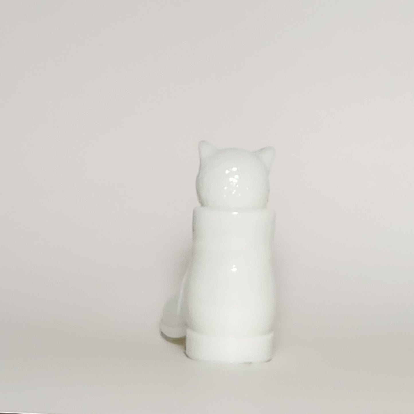 Westmoreland - Puss in Boots White Milk Glass Figurine