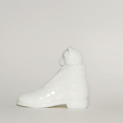 Westmoreland - Puss in Boots White Milk Glass Figurine