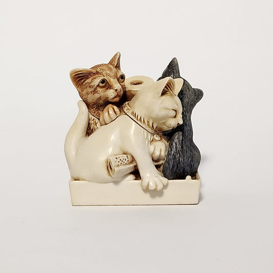Harmony Kingdom - Peter Calvesbert - Powder Room Trinket Box 2001